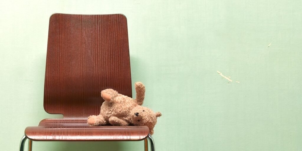 5 Subtle Signs of ‘Abandonment Issues,’ According to Experts