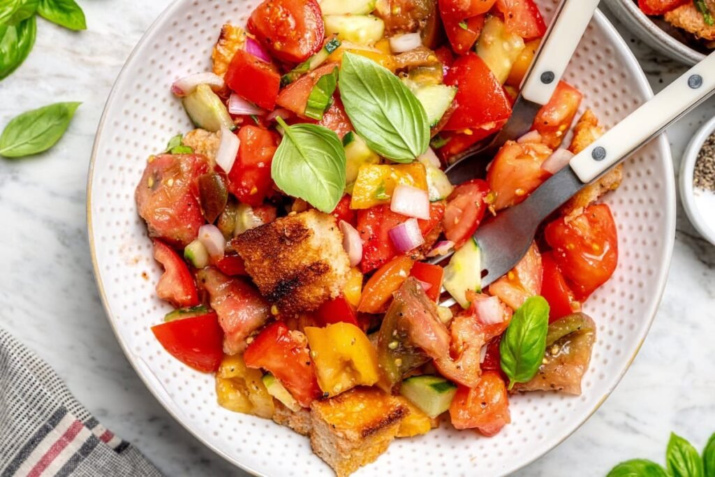 Panzanella (Tuscan Bread Salad) | Skinnytaste