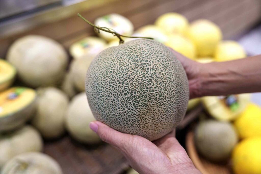 4 Simple Tips from Dietitians for Picking the Perfectly Ripe Cantaloupe Every Time