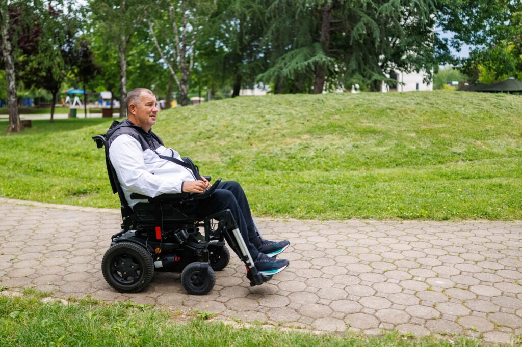 ALS vs. MS: Similarities and Differences