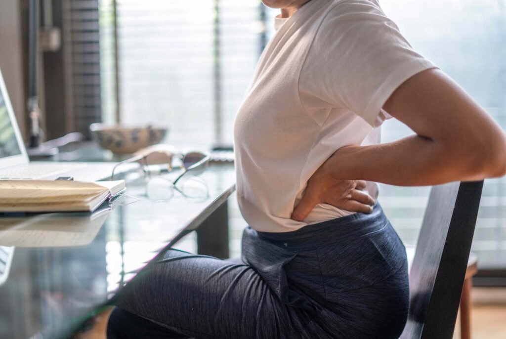 Is Your Back Pain Trying To Tell You Something? 3 Scoliosis Signs To Know