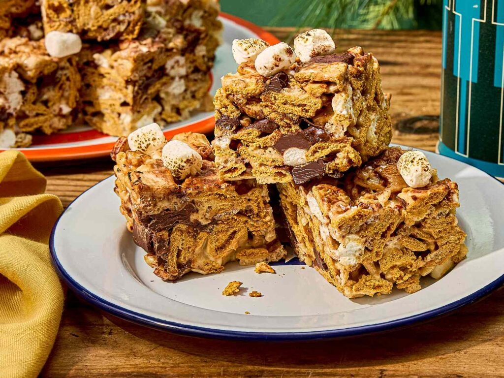 S'mores Meet Rice Krispies Treats in This Chocolatey, Gooey Mash-Up