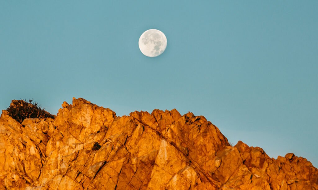 These 3 Zodiac Signs Will Be Most Impacted By August's Full Moon