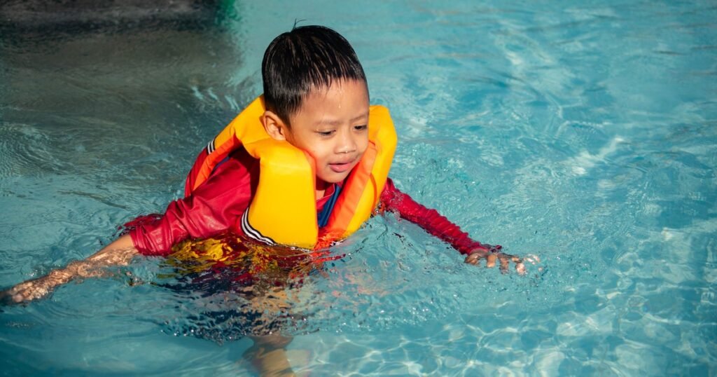 This 1 Label On A Life Jacket Can Tell Parents How Useful It Really Is