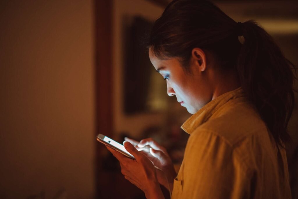 What to Know About Breadcrumbing and How to Spot it