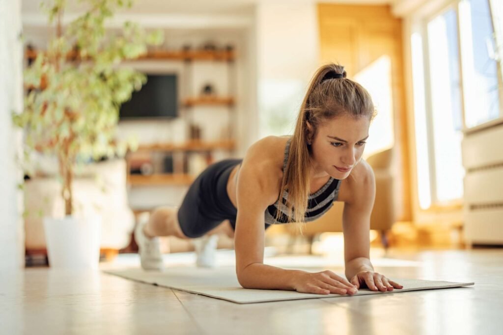 11 Bodyweight Exercises That Strengthen Your Core Better Than Sit-Ups