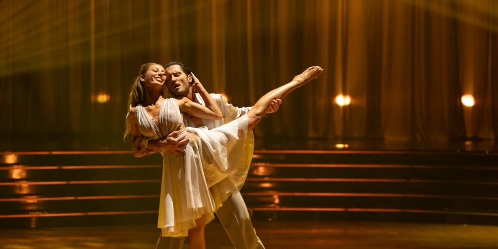 5 Muscle Recovery Moves From the Long-Time Physical Therapist of Dancing With the Stars