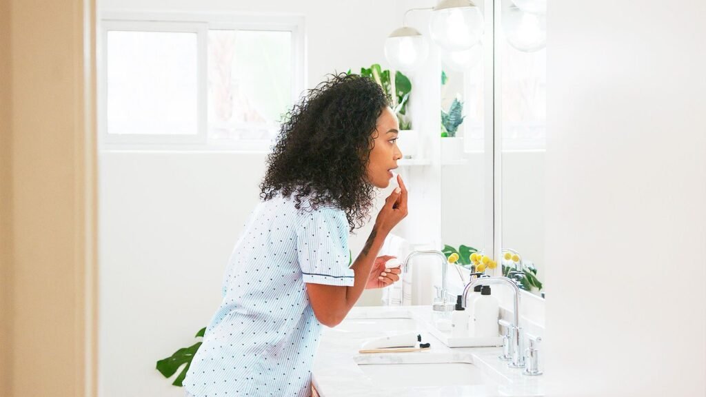 Itchy Lips? Here’s What Your Body’s Trying to Tell You