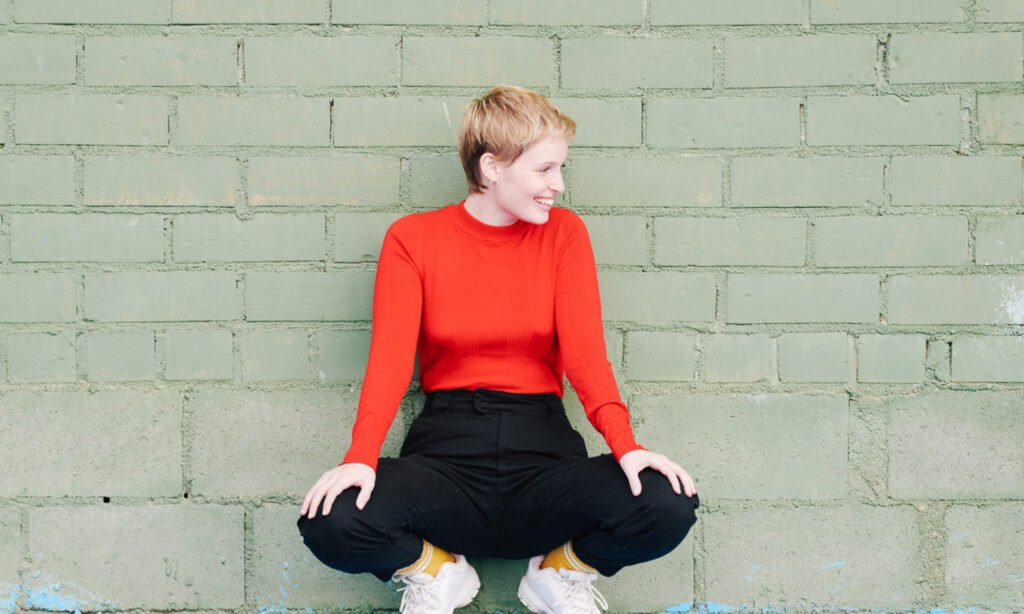 The Healthier Way To Sit: Why Squatting Or Kneeling May Be Better