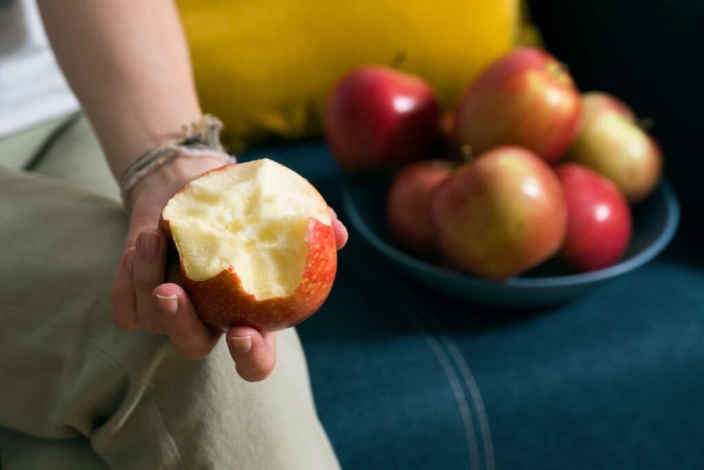 What Happens to Your Blood Pressure When You Eat An Apple Every Day