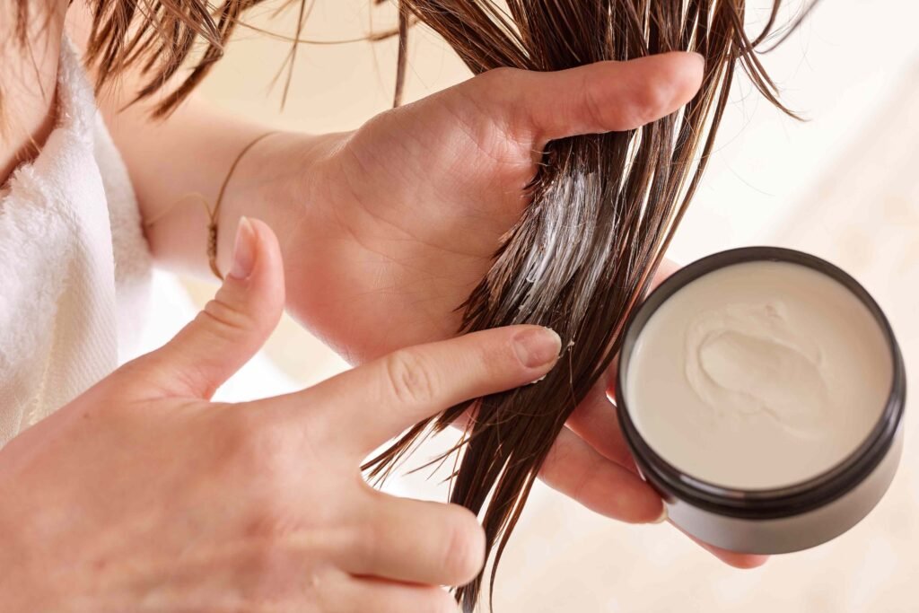 3 Simple Ways to Use Coconut Oil to Soothe a Dry Scalp