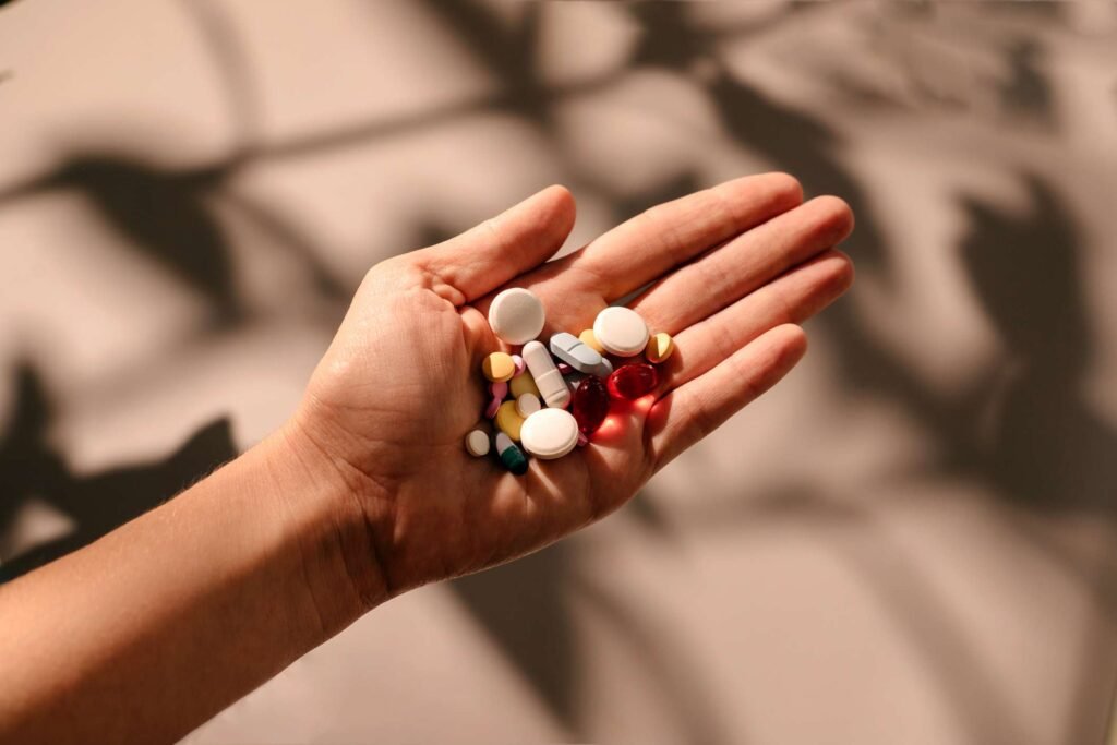 5 Supplements and Medications Not to Mix with Vitamin C 5 Supplements and Medications Not to Mix with Vitamin C