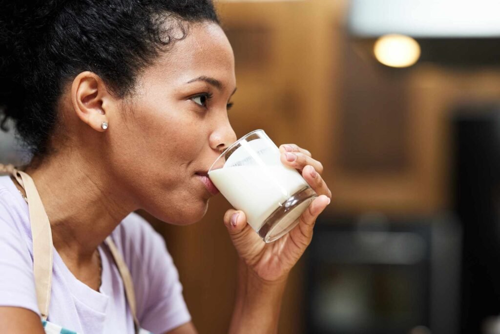 Can a Glass of Milk Calm Your Heartburn—or Make It Worse? Can a Glass of Milk Calm Your Heartburn—or Make It Worse?
