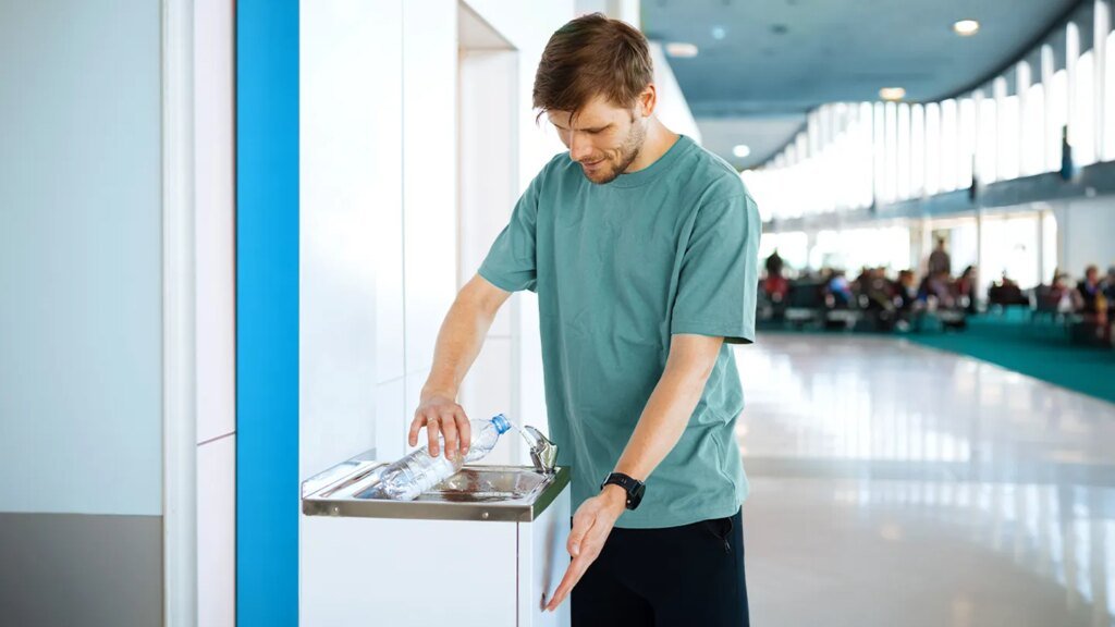 How Harmful Is It to Reuse a Plastic Water Bottle?