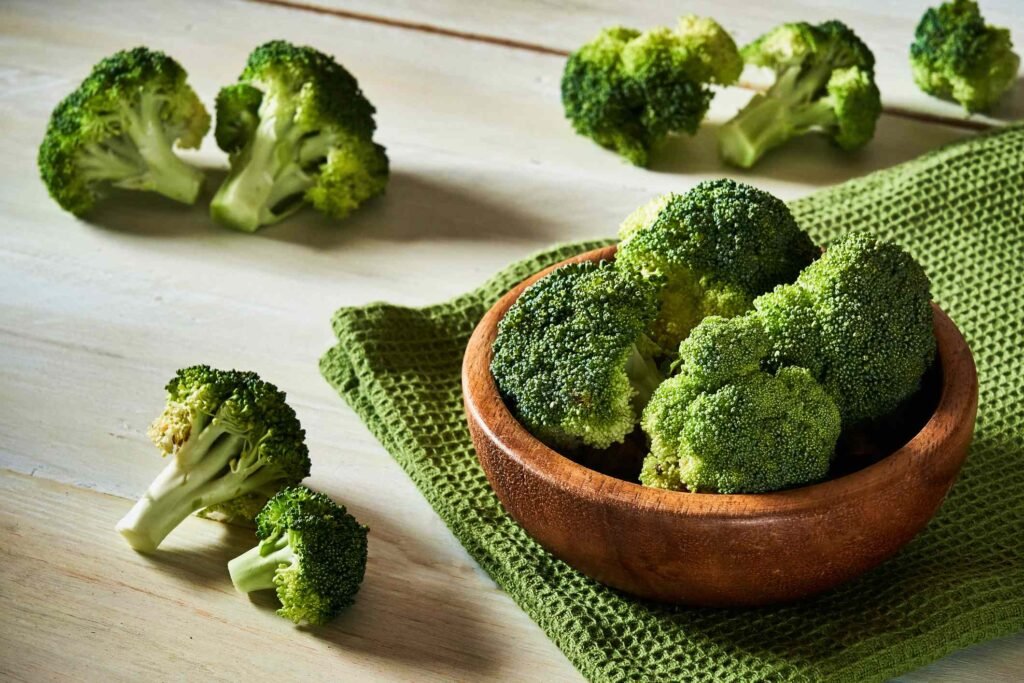 The Healthiest Way to Cook Broccoli (Hint: It’s Not Steaming It) The Healthiest Way to Cook Broccoli (Hint: It's Not Steaming It)