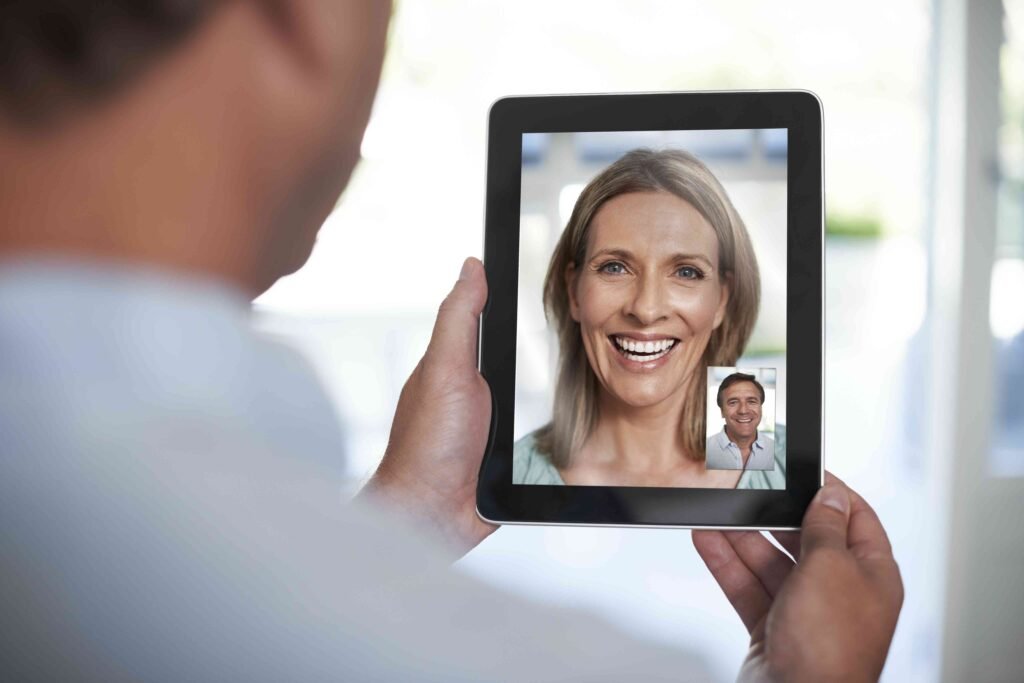 The Pros and Cons of Online Therapy