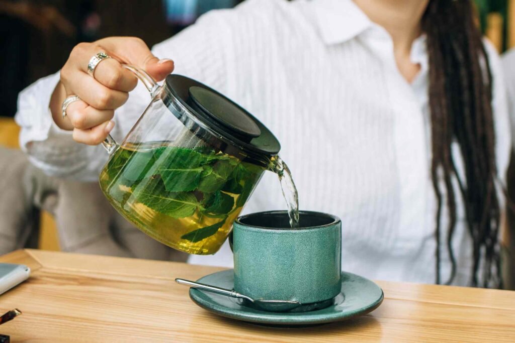 What Happens to Your Body When You Drink Spearmint Tea Regularly