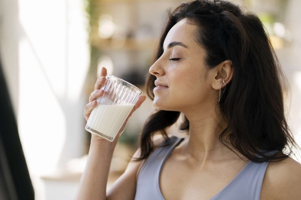 6 Drinks That Are High in Vitamin B12 6 Drinks That Are High in Vitamin B12