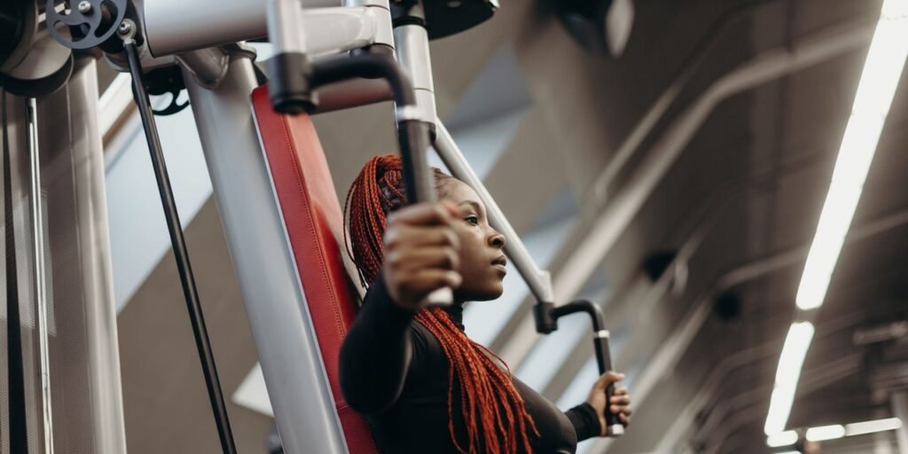 How to Get a Full-Body Workout With Weight Machines at the Gym
