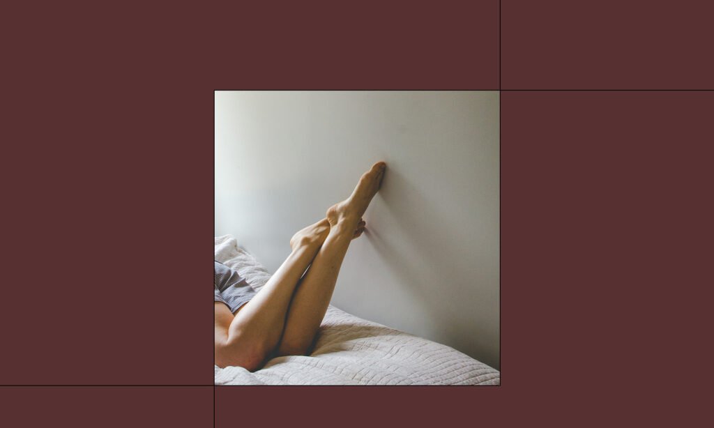 If You Can't Finish With A Partner, Sex Experts Recommend This