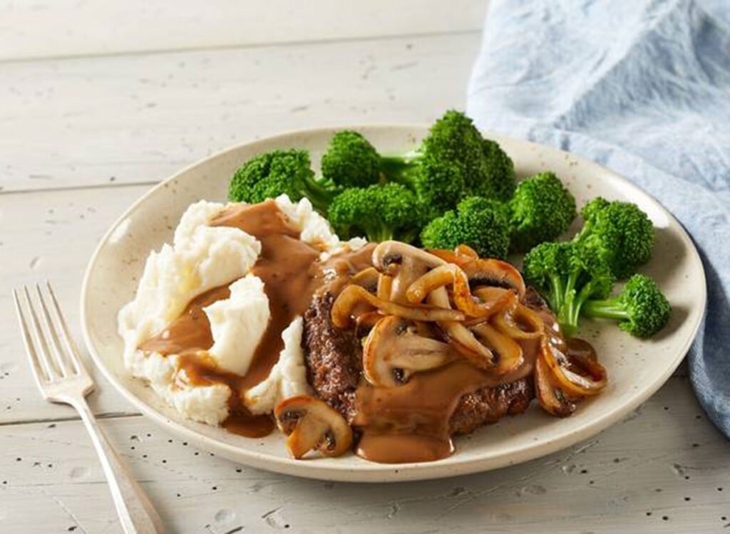 5 Chain Restaurants With the Best Smothered Steak 5 Chain Restaurants With the Best Smothered Steak