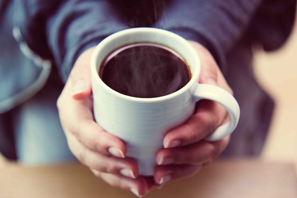 Drinking This Many Cups of Coffee or Tea Each Day May Lower Dementia Risk Drinking This Many Cups of Coffee or Tea Each Day May Lower Dementia Risk
