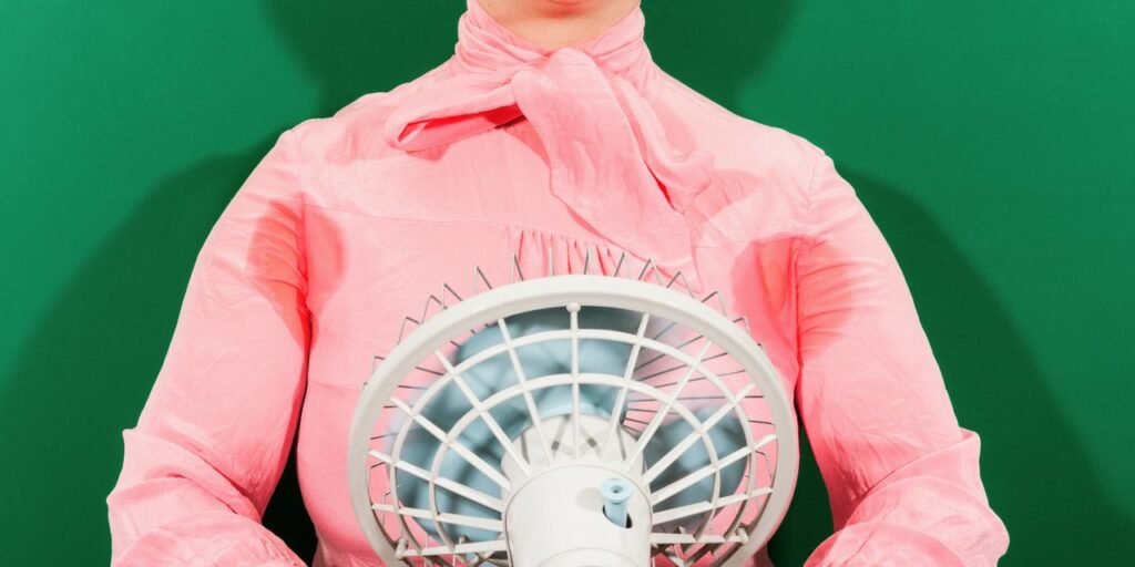 How to Manage Menopause Symptoms at Work How to Manage Menopause Symptoms at Work