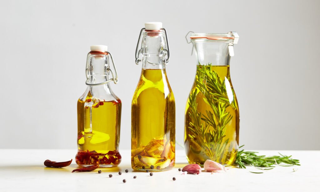 Olive Oil vs. Vegetable Oil: The Differences & When To Use Each Olive Oil vs. Vegetable Oil: The Differences & When To Use Each