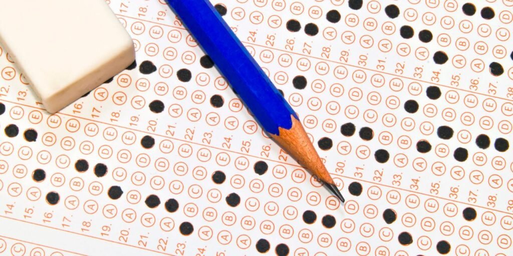 Why You Should Ask Your Friends for a Performance Review Why You Should Ask Your Friends for a Performance Review