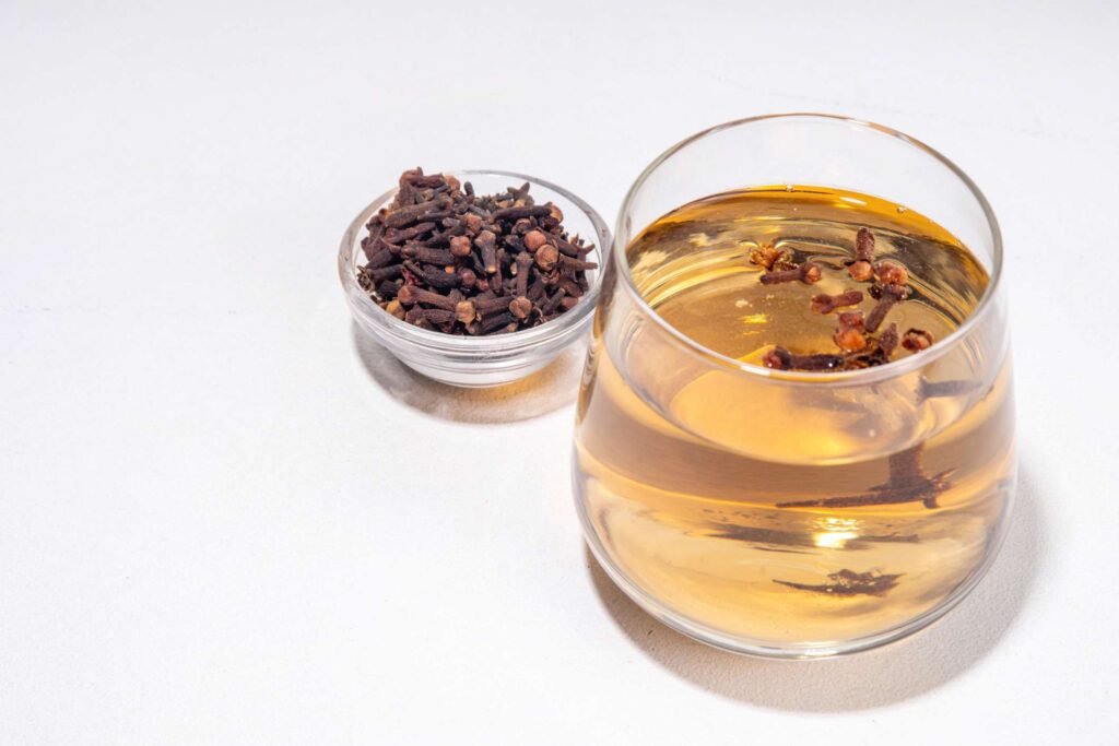 4 Potential Benefits of Drinking Clove Water