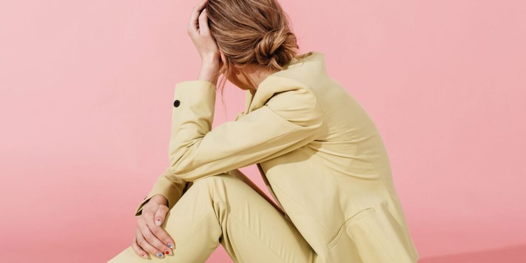 5 Bad Habits That Are Making Your Anxiety Worse, According to Psychologists