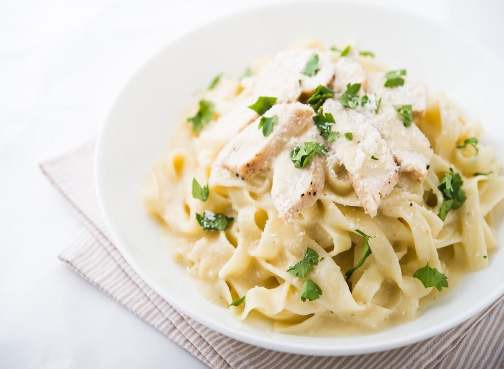 5 Chain Restaurants With the Best Fettuccine Alfredo 5 Chain Restaurants With the Best Fettuccine Alfredo