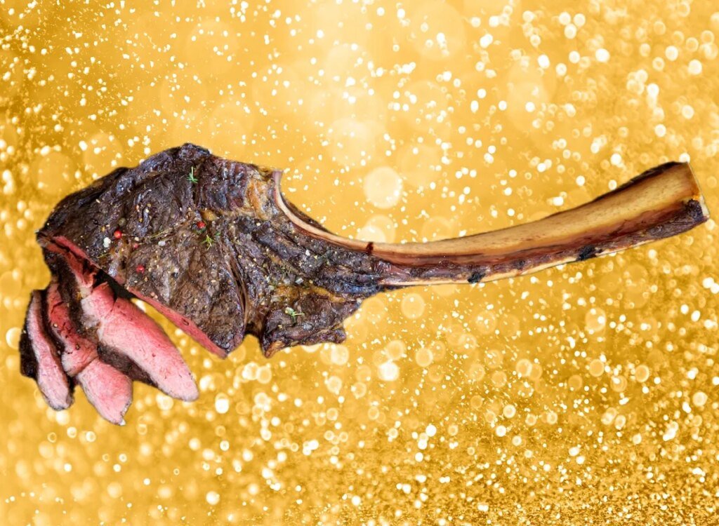 7 Chain Restaurants With Steaks Big Enough to Share 7 Chain Restaurants With Steaks Big Enough to Share