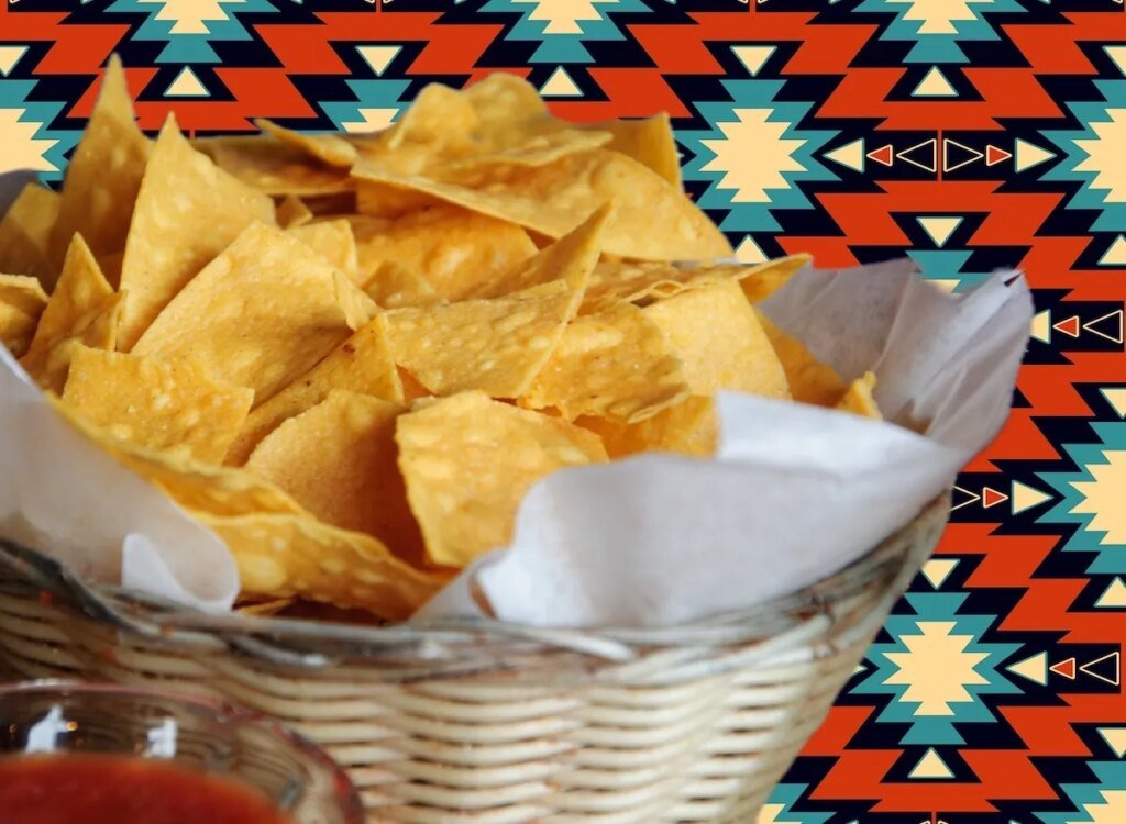 5 Chain Restaurants Where the Tortilla Chips Are Actually Fried In-House 5 Chain Restaurants Where the Tortilla Chips Are Actually Fried In-House