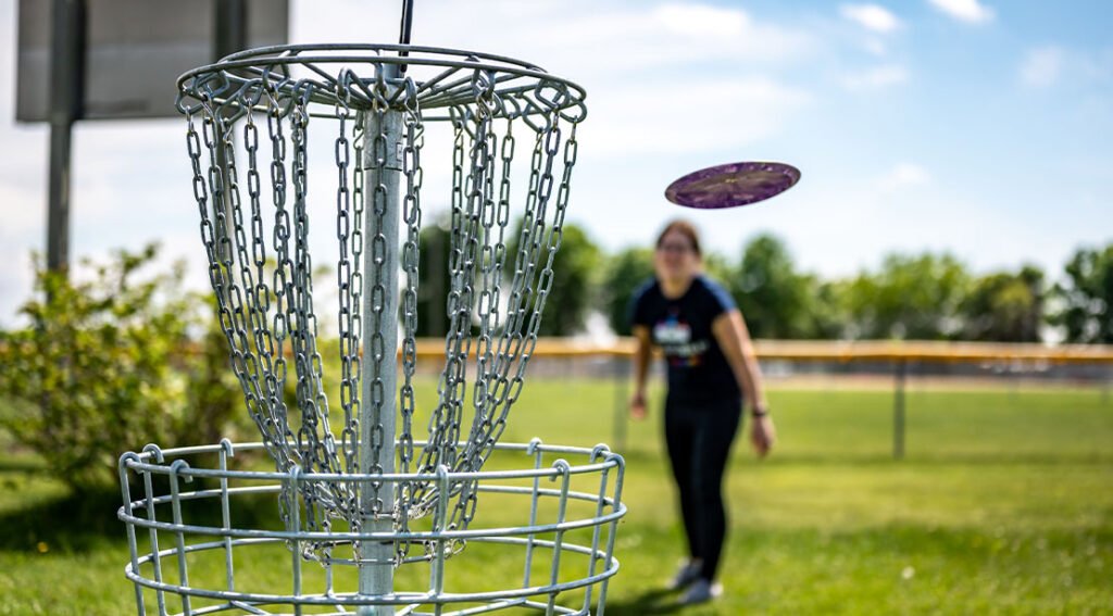 The Disc Golf Training Guide: Build Strength, Refine Mechanics, and Throw Farther