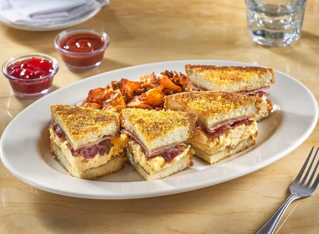 7 Restaurant Chains Serving the Best Monte Cristo Sandwiches