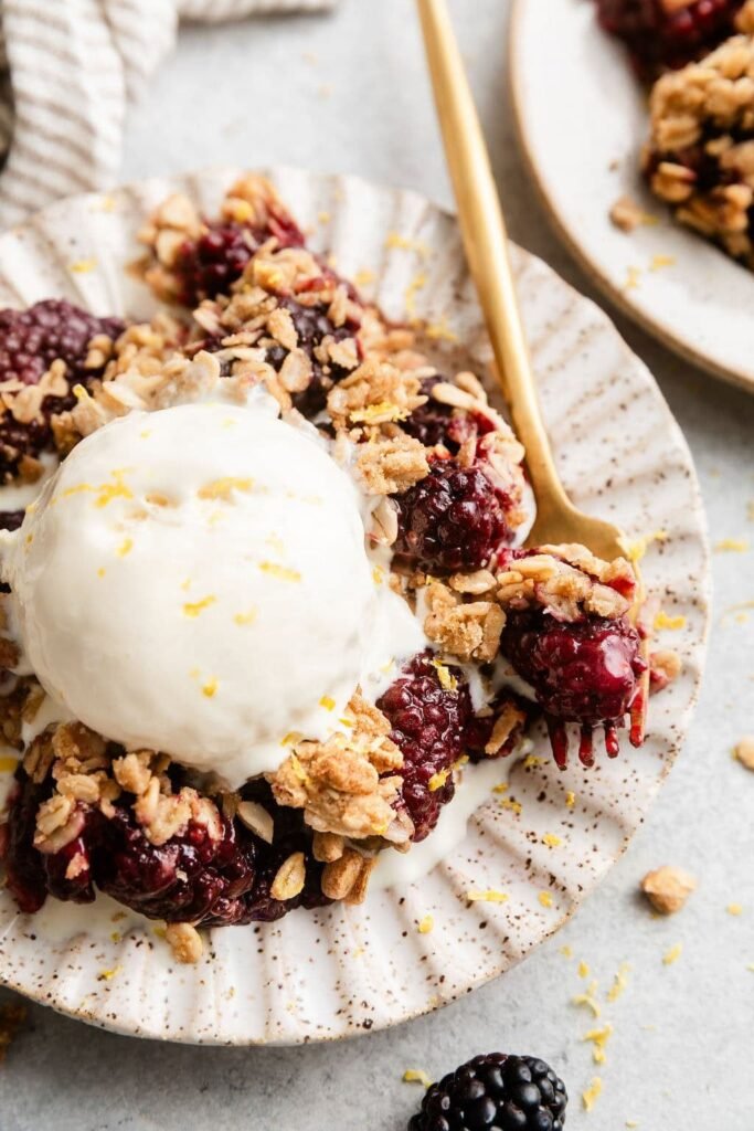 Easy Blackberry Crumble