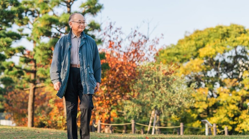 Walking Barefoot On Grass Could Help Improve Balance Walking Barefoot On Grass Could Help Improve Balance