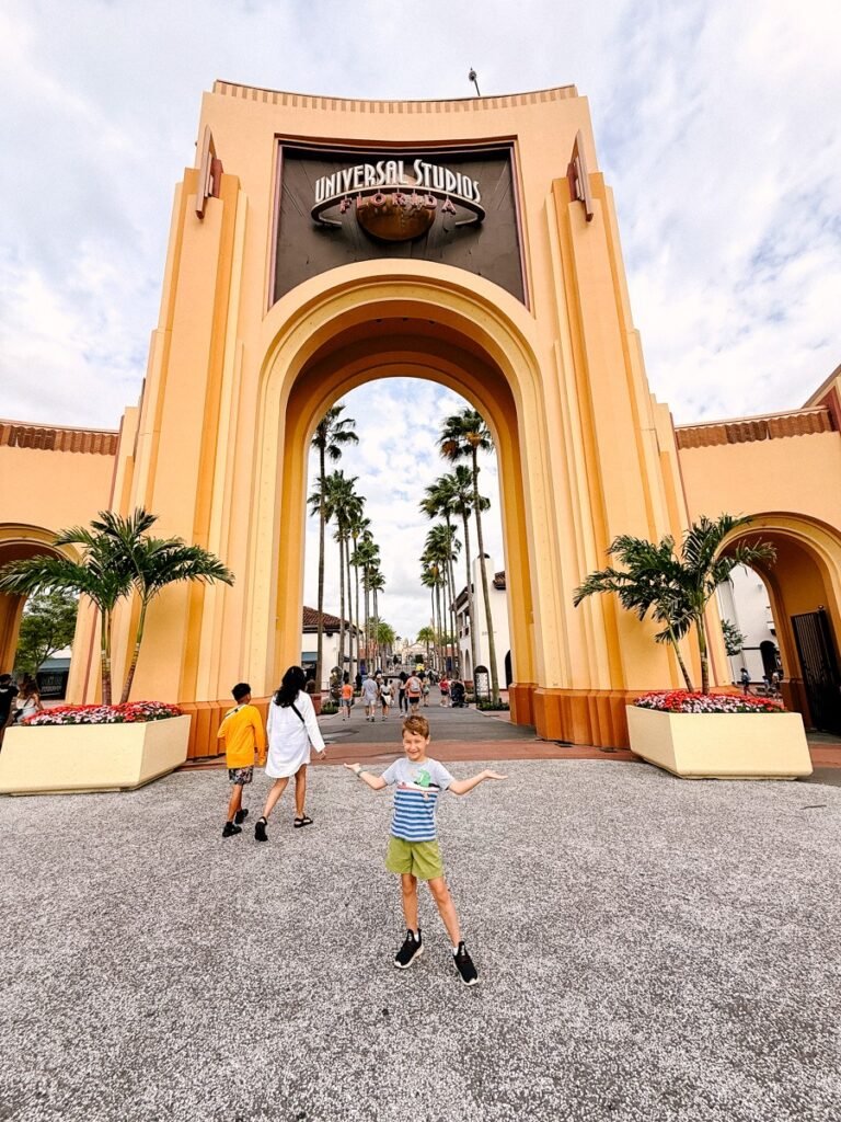 Birch in front of the Universal Studios Florida entrance
