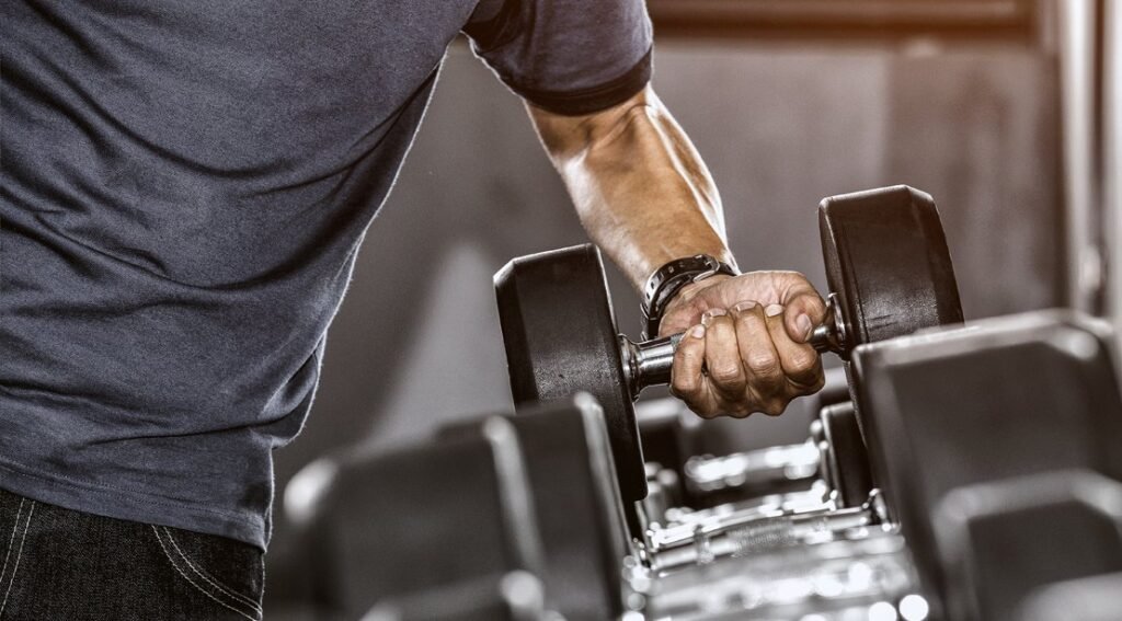 Kettlebells vs. Dumbbells: Which Is Better for Building Muscle and Strength?